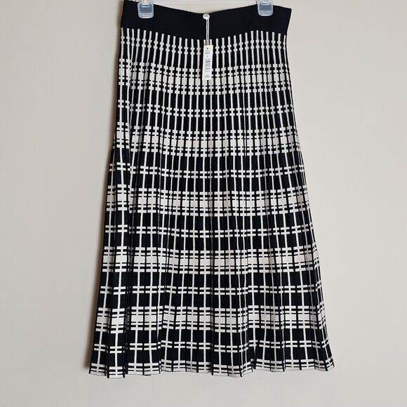 Max Studio Knit Large NWT Black Beige Pleated Midi A Line Sweater Skirt - Picture 2 of 11